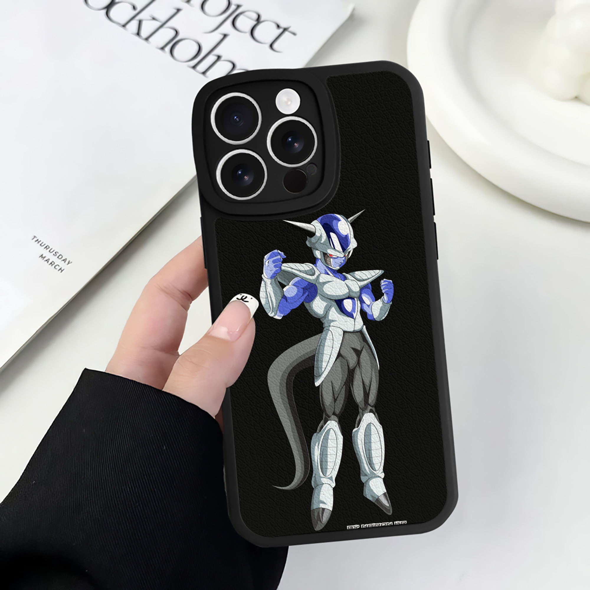 （画像用） ドラゴンボール フリーザ DRAGON BALL Frieza 【iPhone 16シリーズ対応】シリコンスマホケース（レザー調） 材質：シリコン